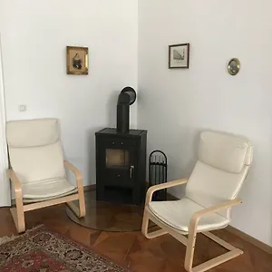 88m² Großes Im 1. Stock Apartment Wien